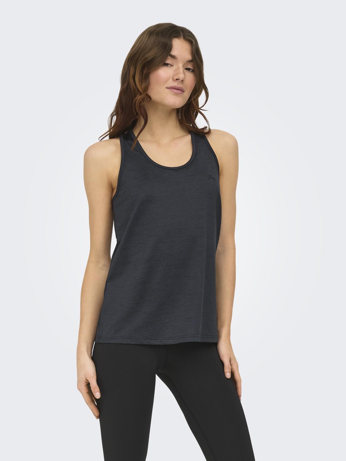 model_shot-front